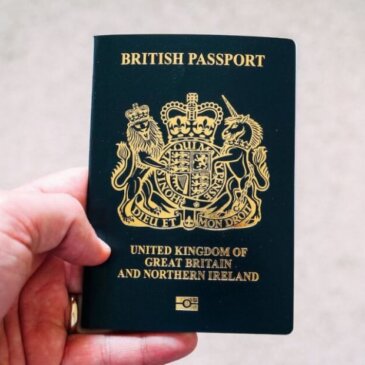 Posesorii de pașapoarte britanice trebuie să îndeplinească 2 condiții pentru a călători în UE