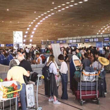 Pasagerii companiilor aeriene întârziați de EES nu vor putea să își schimbe zborurile gratuit